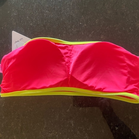 Dippin’ Daisy’s ReVibe Neon Pink Encore Velvet Bandeau Velvet Bikini Top Large - Picture 7 of 12